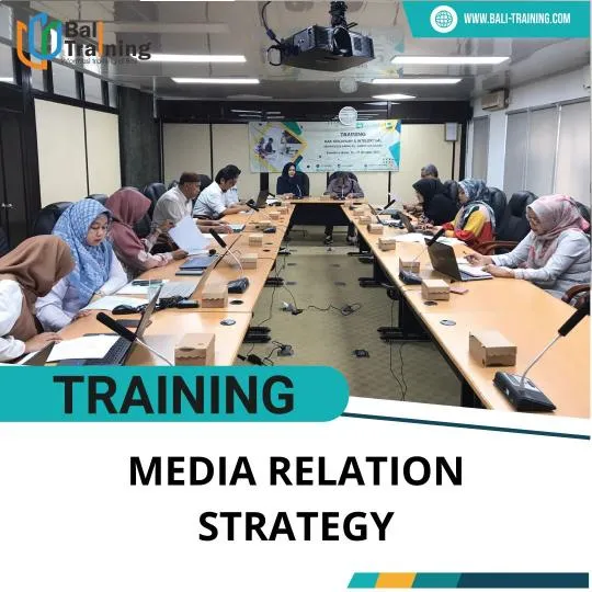 TRAINING MEDIA RELATION STRATEGY